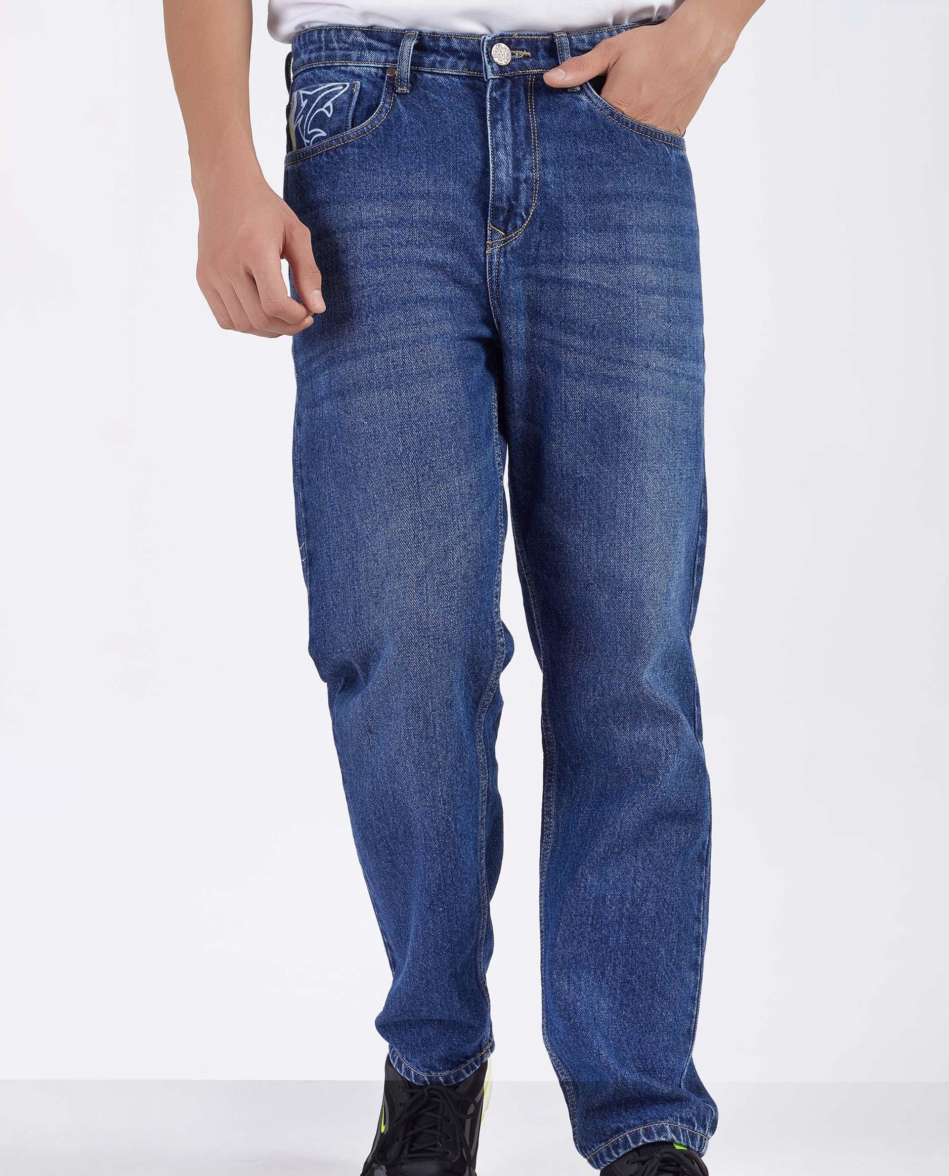 MEDIUM BLUE STRAIGHT FIT JEANS