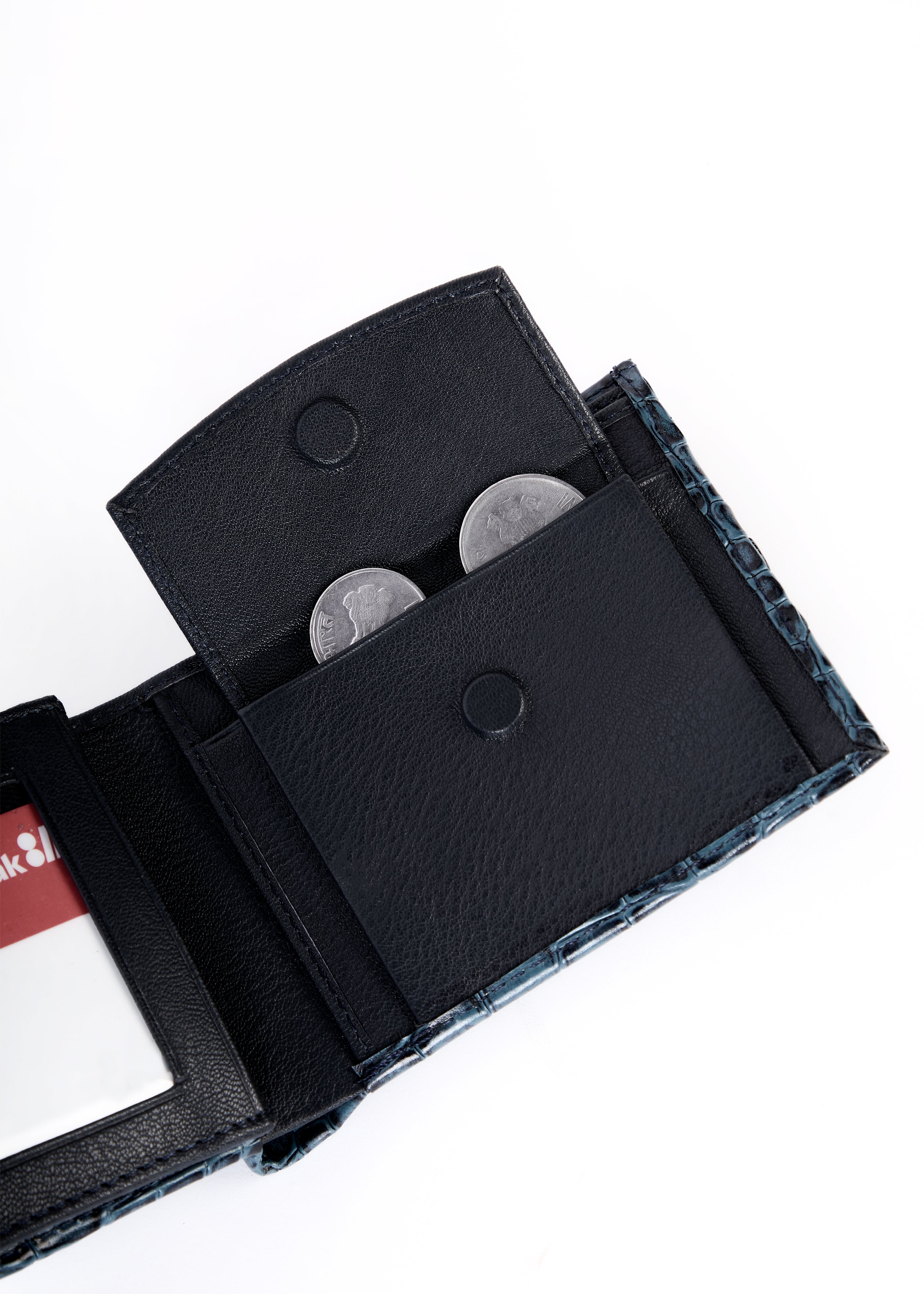 Flying Shark Tan Leather Wallet – Elegance Meets Functionality