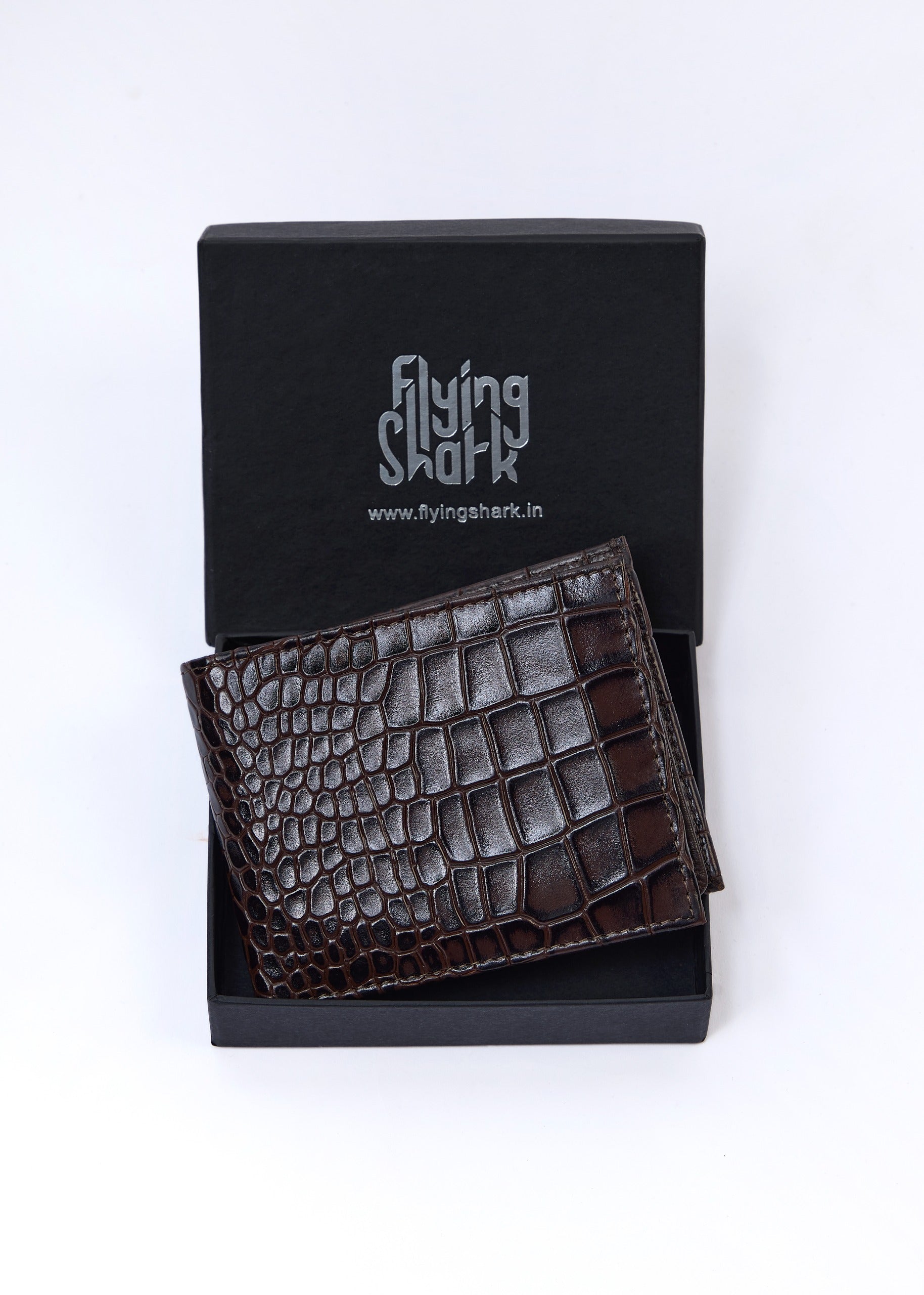 Flying Shark Tan Leather Wallet – Elegance Meets Functionality