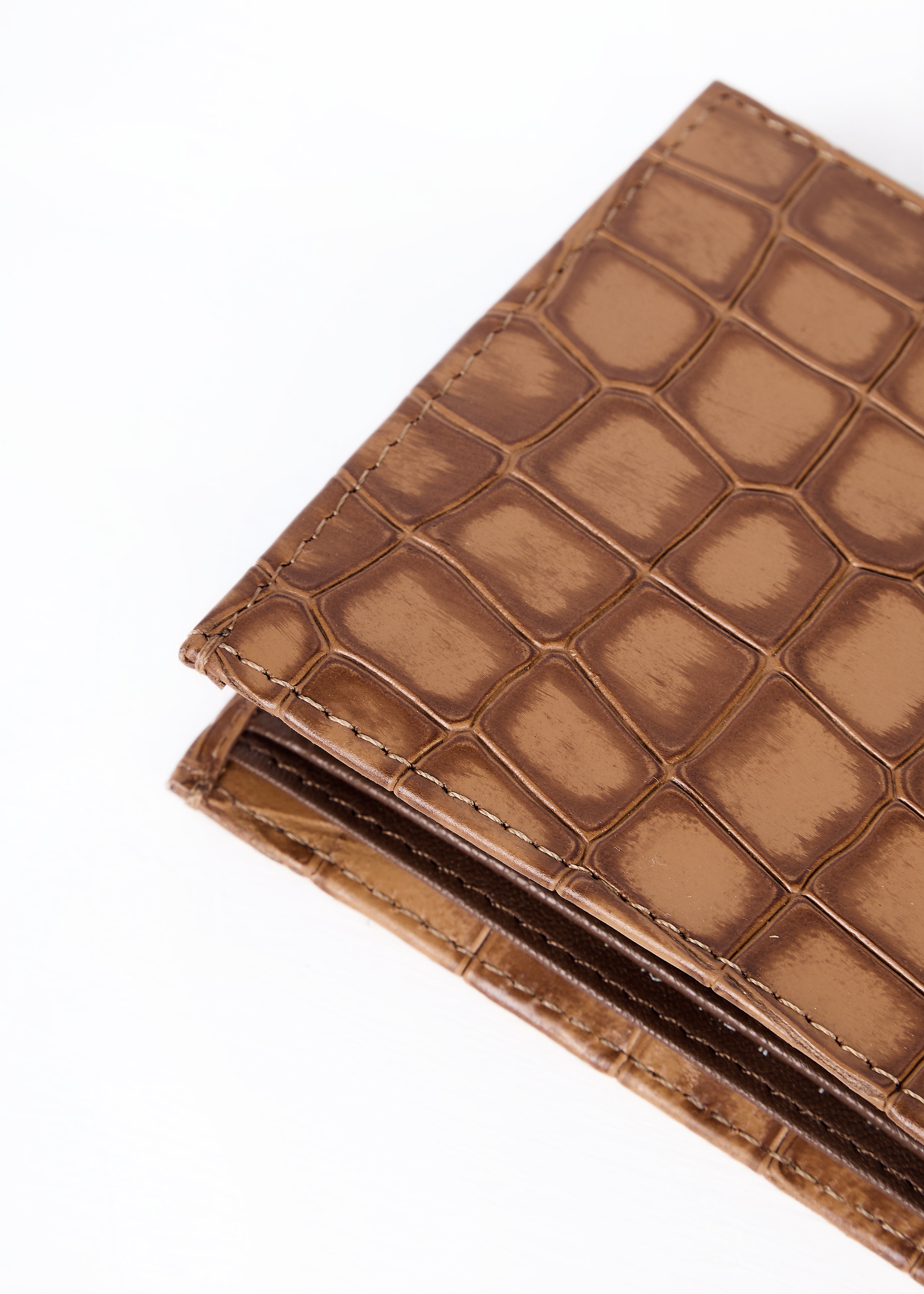 Flying Shark Brown Leather Wallet – Elegance Meets Functionality